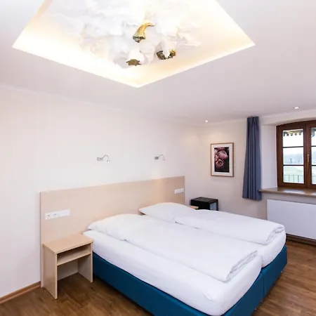 Vier Jahreszeiten Hotel