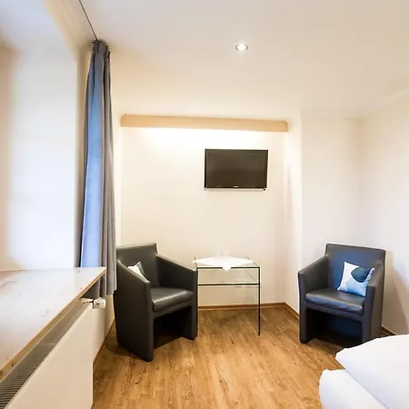 Hotel Vier Jahreszeiten 2*