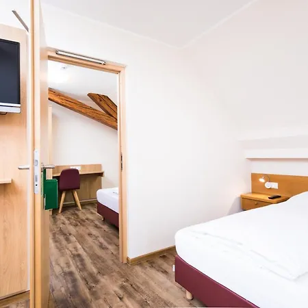 Vier Jahreszeiten Hotel