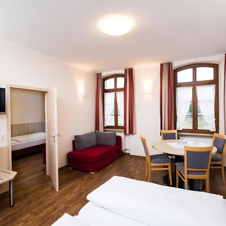 Vier Jahreszeiten Hotel