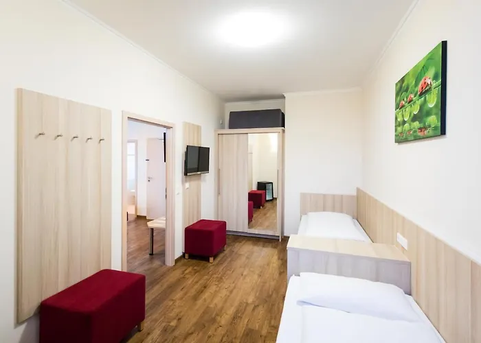 Vier Jahreszeiten Ξενοδοχείο